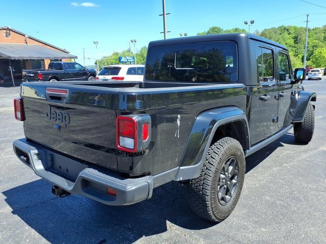 Used 2022 Jeep Gladiator Sport AWD/4WD image 9