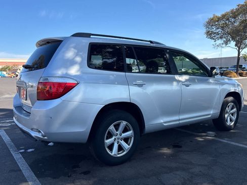Used 2009 Toyota Highlander 2WD w/ Extra Value Pkg 2 image 3
