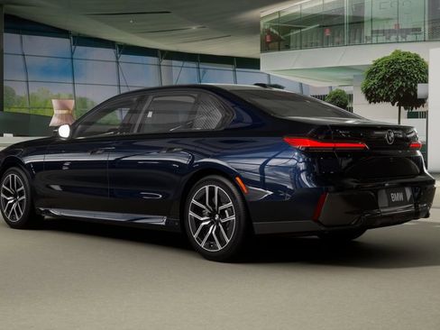 New 2026 BMW 760i xDrive w/ Luxury Rear Seating Package AWD/4WD image 30