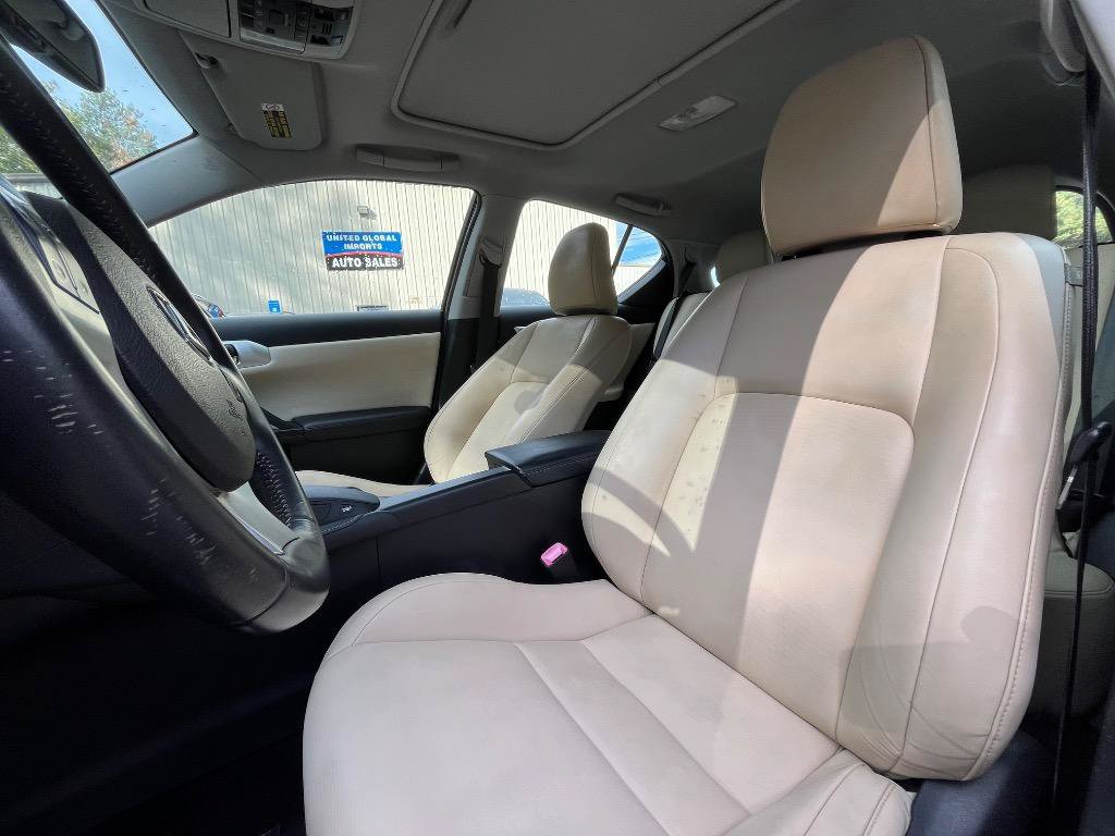 Used 2011 Lexus CT 200h Premium w/ Premium Audio Pkg FWD image 15
