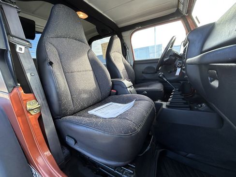 Used 2001 Jeep Wrangler Sport image 16