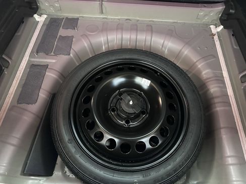 Used 2024 Chevrolet Trax LS image 34