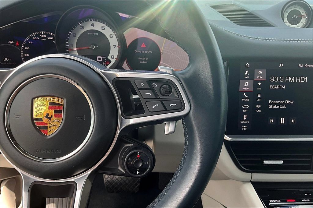 Used 2021 Porsche Cayenne Coupe AWD/4WD image 12