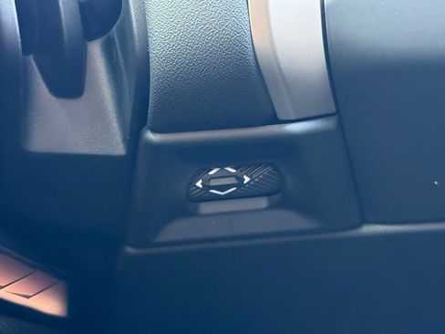 Used 2025 BMW X3 xDrive30i w/ Premium Package image 35