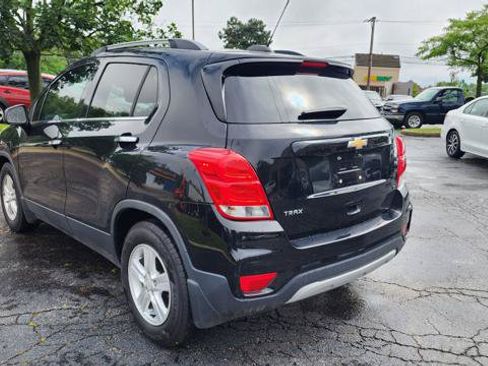 Used 2017 Chevrolet Trax LT w/ LT Convenience Package FWD image 10