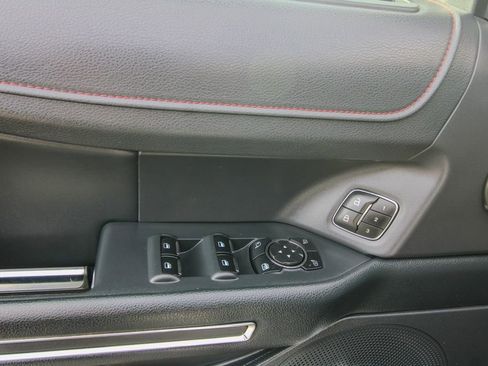 Used 2023 Ford Expedition Max Limited image 15