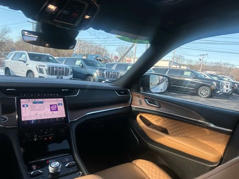 Used 2024 Jeep Grand Cherokee L Summit image 60