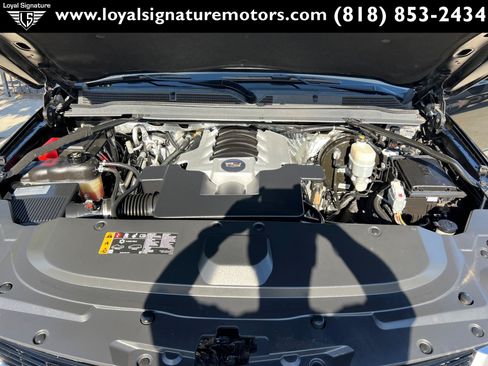 Used 2018 Cadillac Escalade ESV Luxury RWD image 40