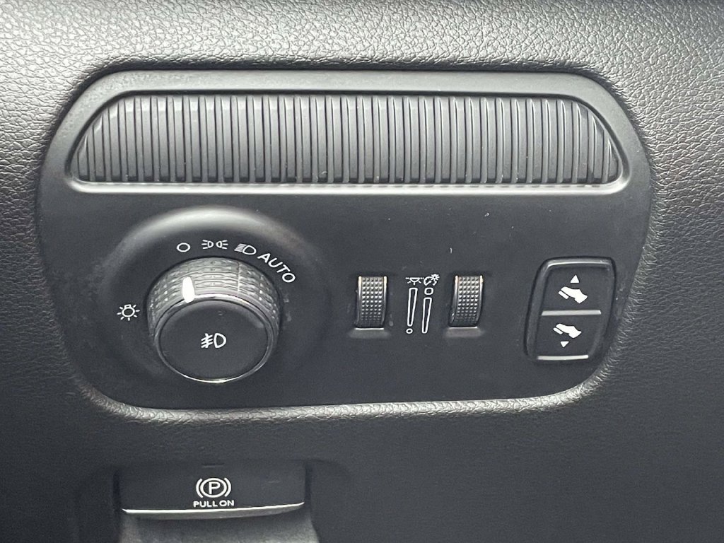 Used 2022 Jeep Wagoneer Series II w/ Flexible Seating Group AWD/4WD image 30