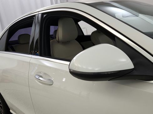 Used 2023 Mercedes-Benz C 300 4MATIC Sedan image 34