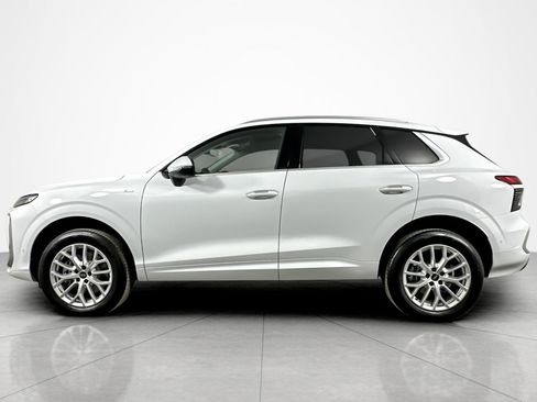New 2026 Audi Q3 quattro 2.0T AWD/4WD image 3