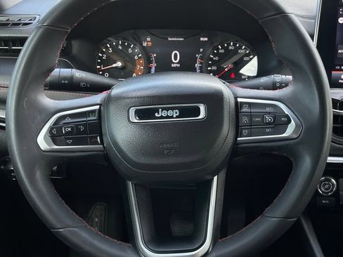 Used 2023 Jeep Compass Trailhawk AWD/4WD image 12