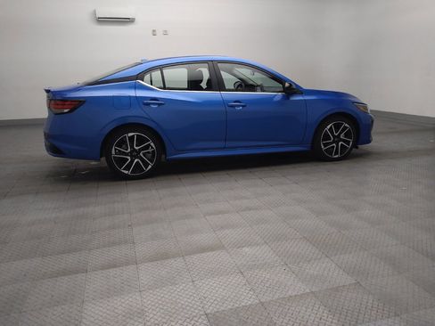 Used 2025 Nissan Sentra SR FWD image 10
