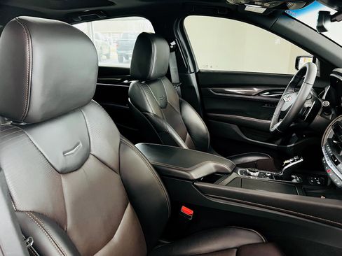 Used 2022 Cadillac CT5 Sport w/ Climate Package image 32