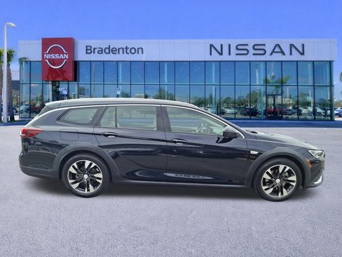 Used 2019 Buick Regal Essence w/ Driver Confidence Package I AWD/4WD image 4