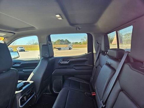 Used 2022 GMC Sierra 1500 SLT image 25