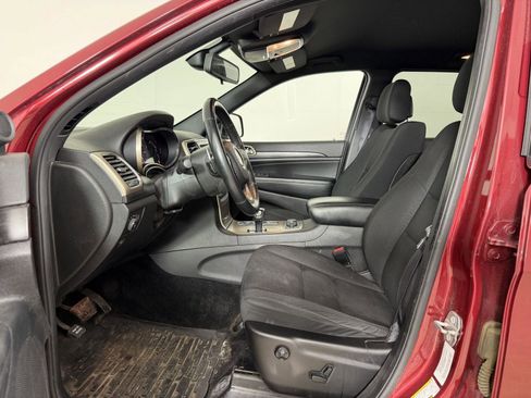 Used 2014 Jeep Grand Cherokee Laredo w/ All Weather Capability Group image 2