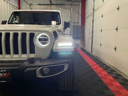 Used 2021 Jeep Wrangler Unlimited Sahara w/ Cold Weather Group AWD/4WD image 11