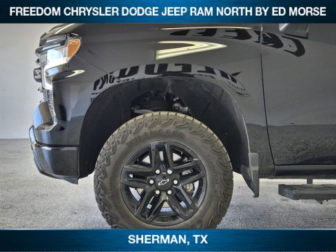 Used 2024 Chevrolet Silverado 1500 LT Trail Boss w/ LT Trail Boss Premium Package image 6