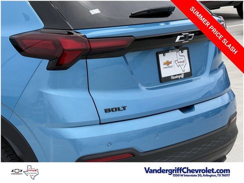 New 2027 Chevrolet Bolt LT w/ Comfort Package FWD image 6