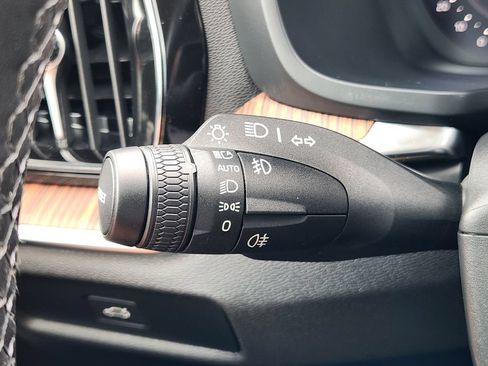Certified 2024 Volvo S60 B5 Plus AWD/4WD image 34