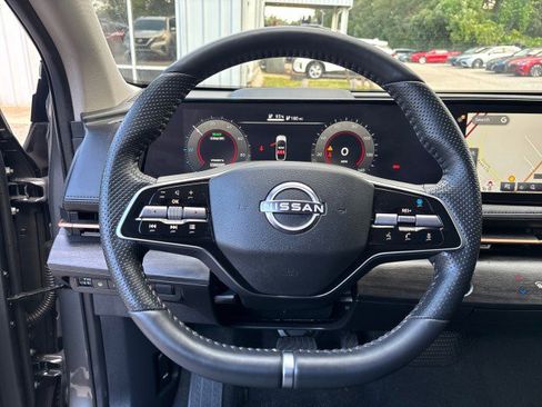 Used 2024 Nissan Ariya FWD image 14