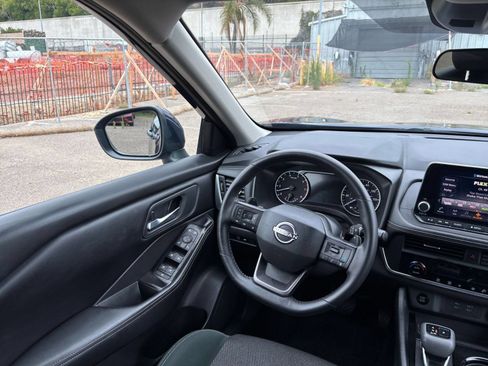 Used 2025 Nissan Rogue SV FWD image 36