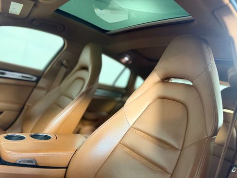 Used 2018 Porsche Panamera 4S image 17