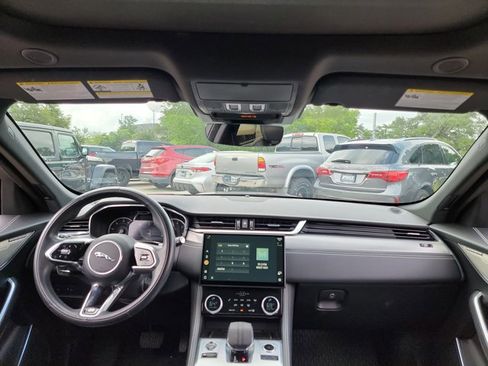 Used 2023 Jaguar F-PACE R-Dynamic S AWD/4WD image 18