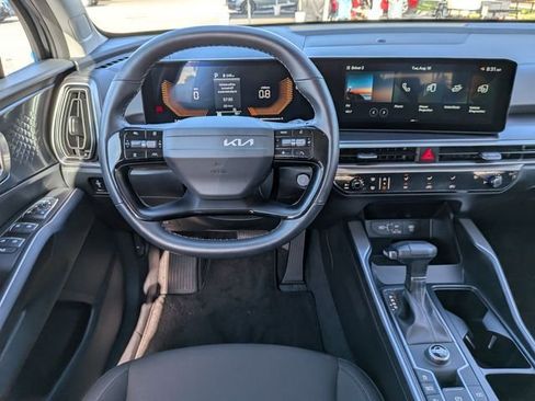 New 2026 Kia Sorento LX FWD image 18