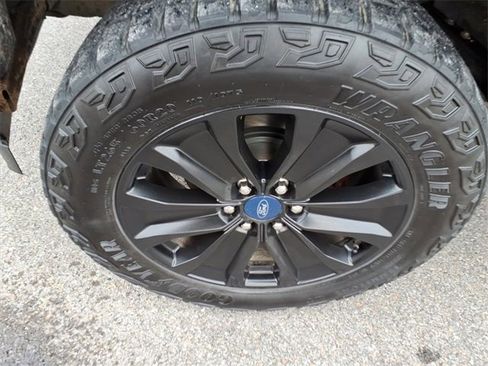 Used 2019 Ford F150 Lariat w/ Equipment Group 502A Luxury image 11