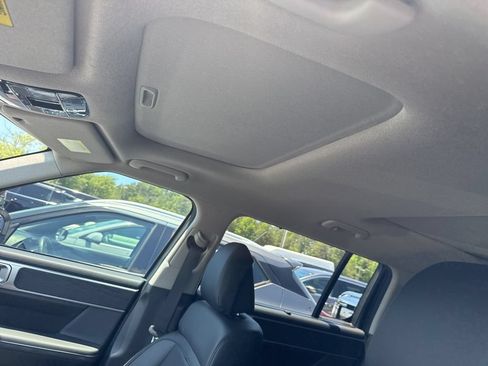 Used 2024 Hyundai Santa Fe Limited FWD image 4