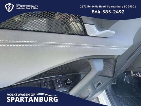 New 2026 Volkswagen Tiguan SE R-Line image 18