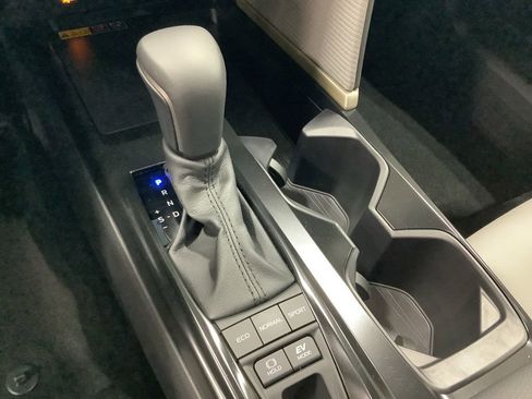 Used 2026 Toyota Camry SE image 17