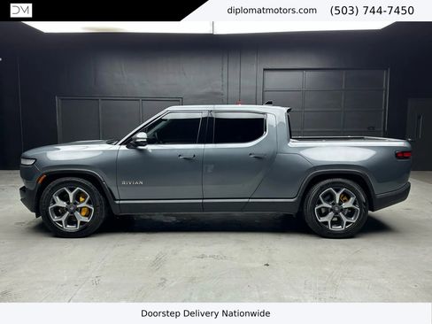 Used 2023 Rivian R1T Adventure image 3