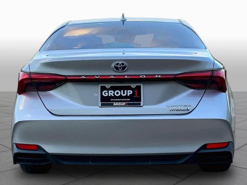 Used 2019 Toyota Avalon Limited FWD image 5