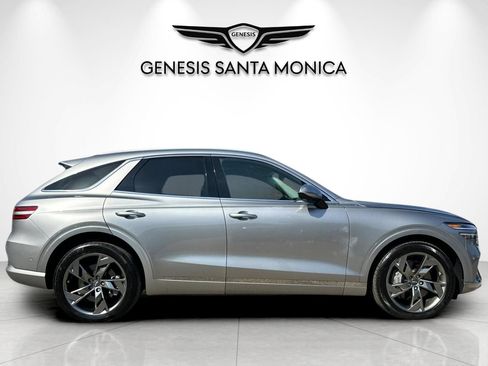 Used 2025 Genesis Electrified GV70 AWD/4WD image 4