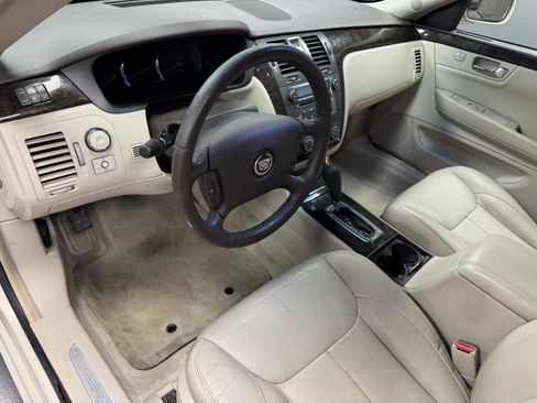 Used 2011 Cadillac DTS image 10