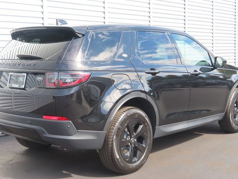 Used 2023 Land Rover Discovery Sport S image 14