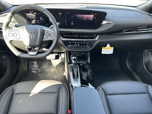New 2026 Buick Envista Avenir image 13