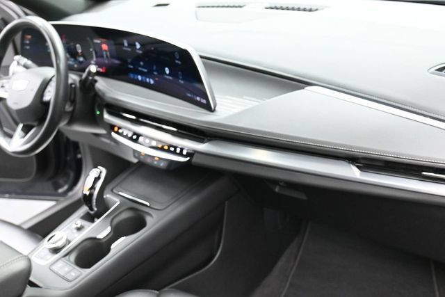 Used 2024 Cadillac XT4 Premium Luxury w/ Cold Weather Package AWD/4WD image 35