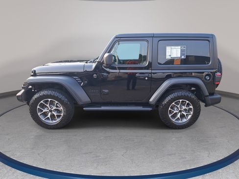 Used 2025 Jeep Wrangler Sport AWD/4WD image 8