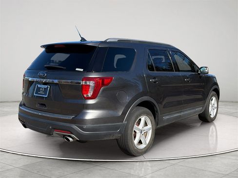Used 2018 Ford Explorer XLT w/ Equipment Group 201A image 19