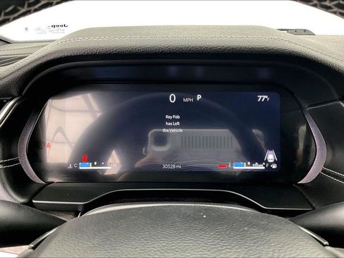 Used 2024 Jeep Grand Cherokee L Limited w/ Luxury Tech Group II image 20