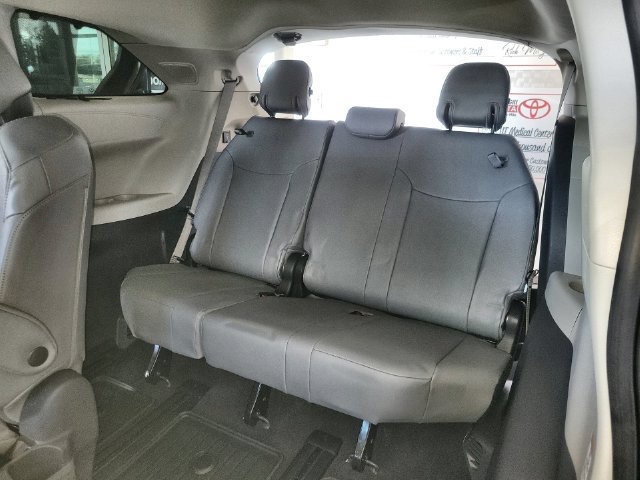 Used 2021 Toyota Sienna Limited FWD image 24