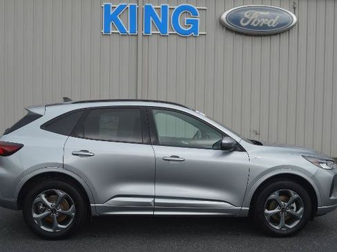 Certified 2023 Ford Escape ST-Line Select w/ Tech Pack #1 AWD/4WD image 5