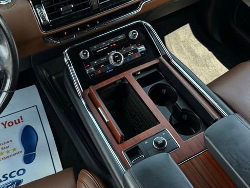 Used 2022 Lincoln Navigator Reserve image 33