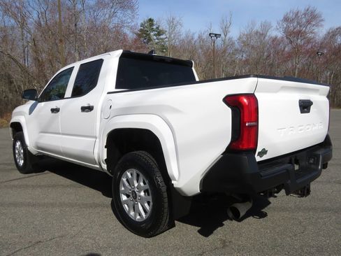 Used 2024 Toyota Tacoma SR RWD image 7