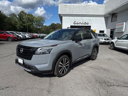 New 2025 Nissan Pathfinder Platinum