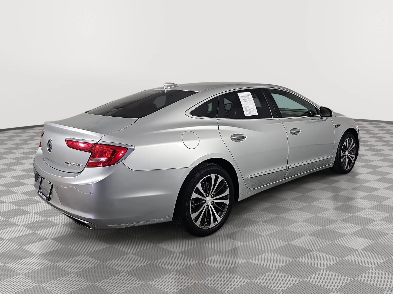 Used 2017 Buick LaCrosse Essence FWD image 8